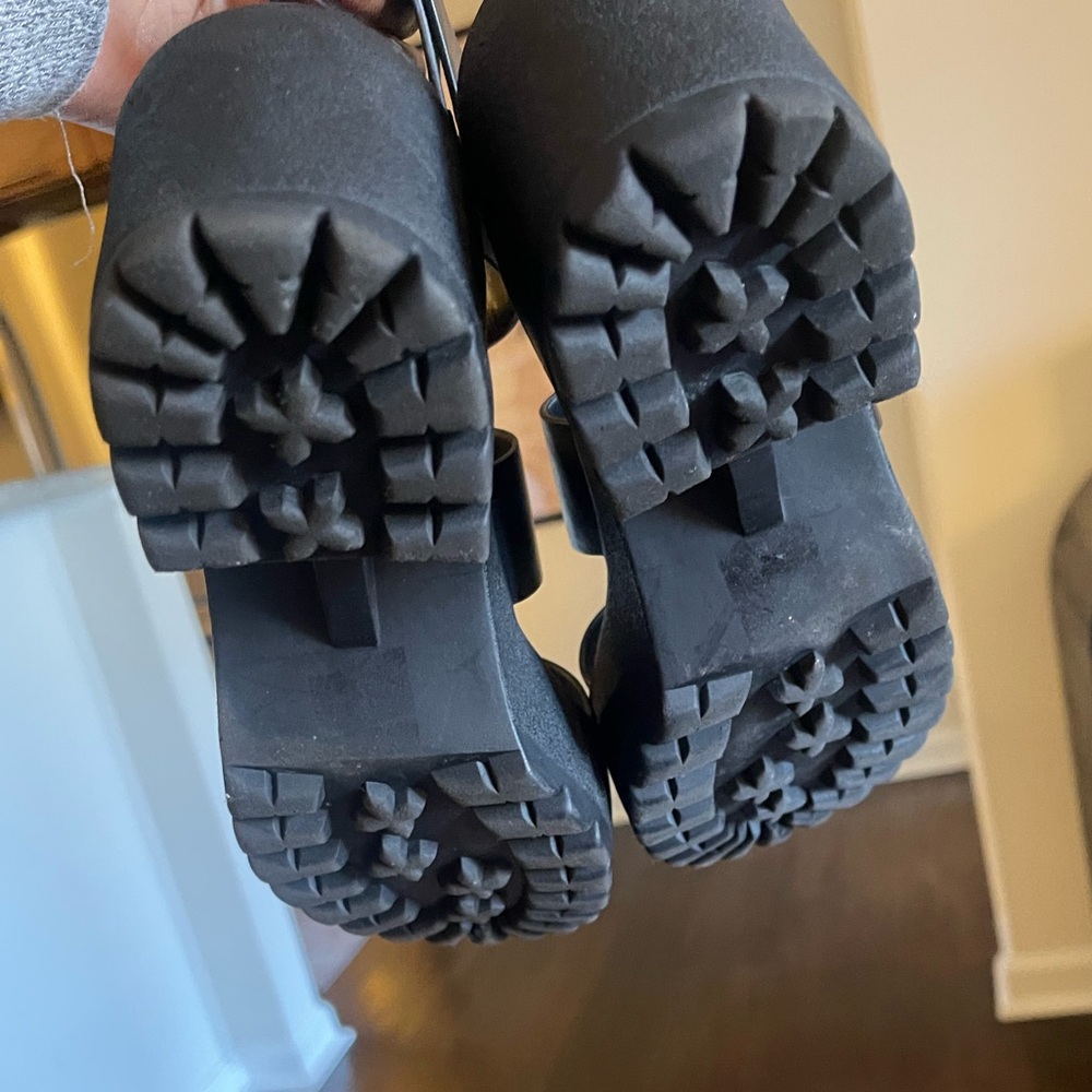 SODA Black Strappy Platform Sandals - Picture 4 of 6